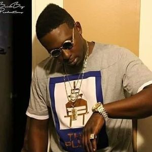 Meet your Posher, Dontae